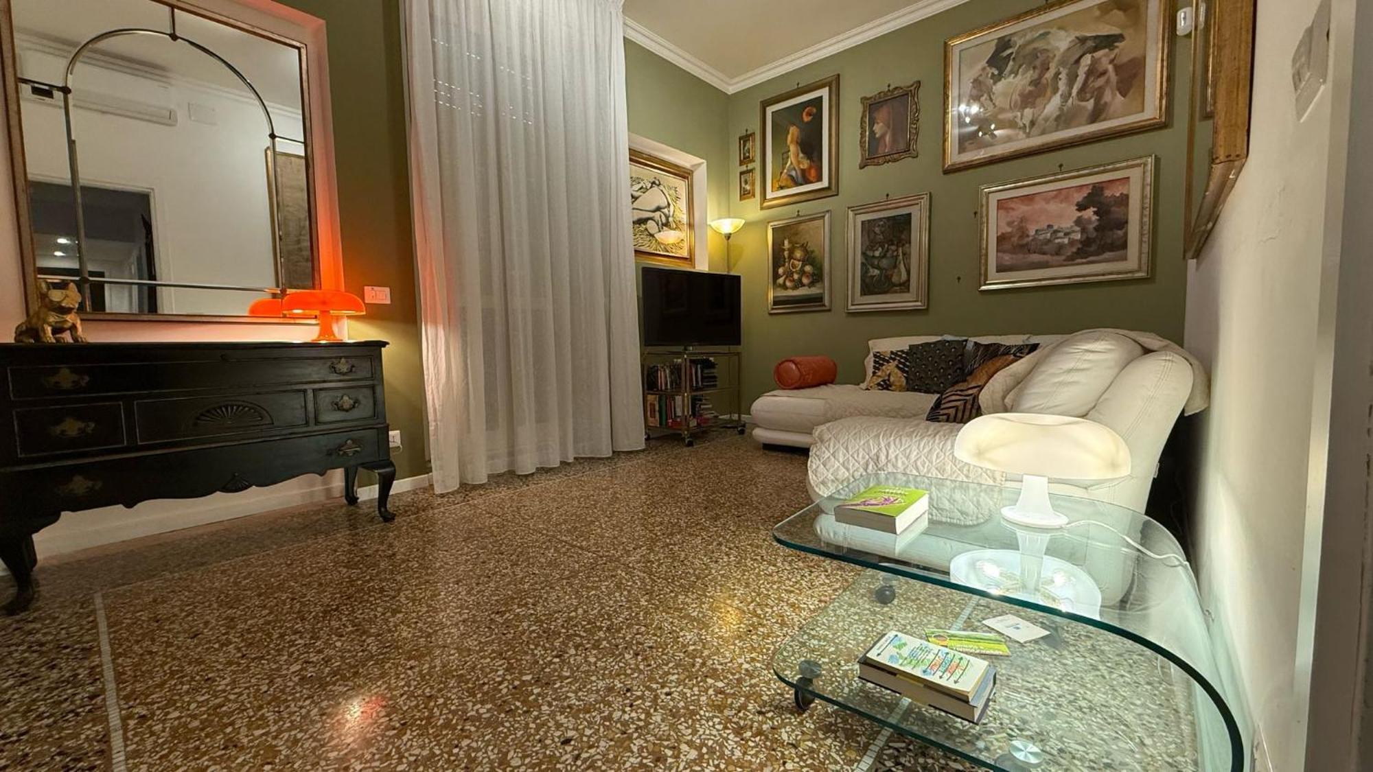 Apartment Dama Roof House *